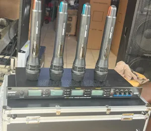 Shure Mx-4100 4-in-1 Professional Wireless Microphone System
