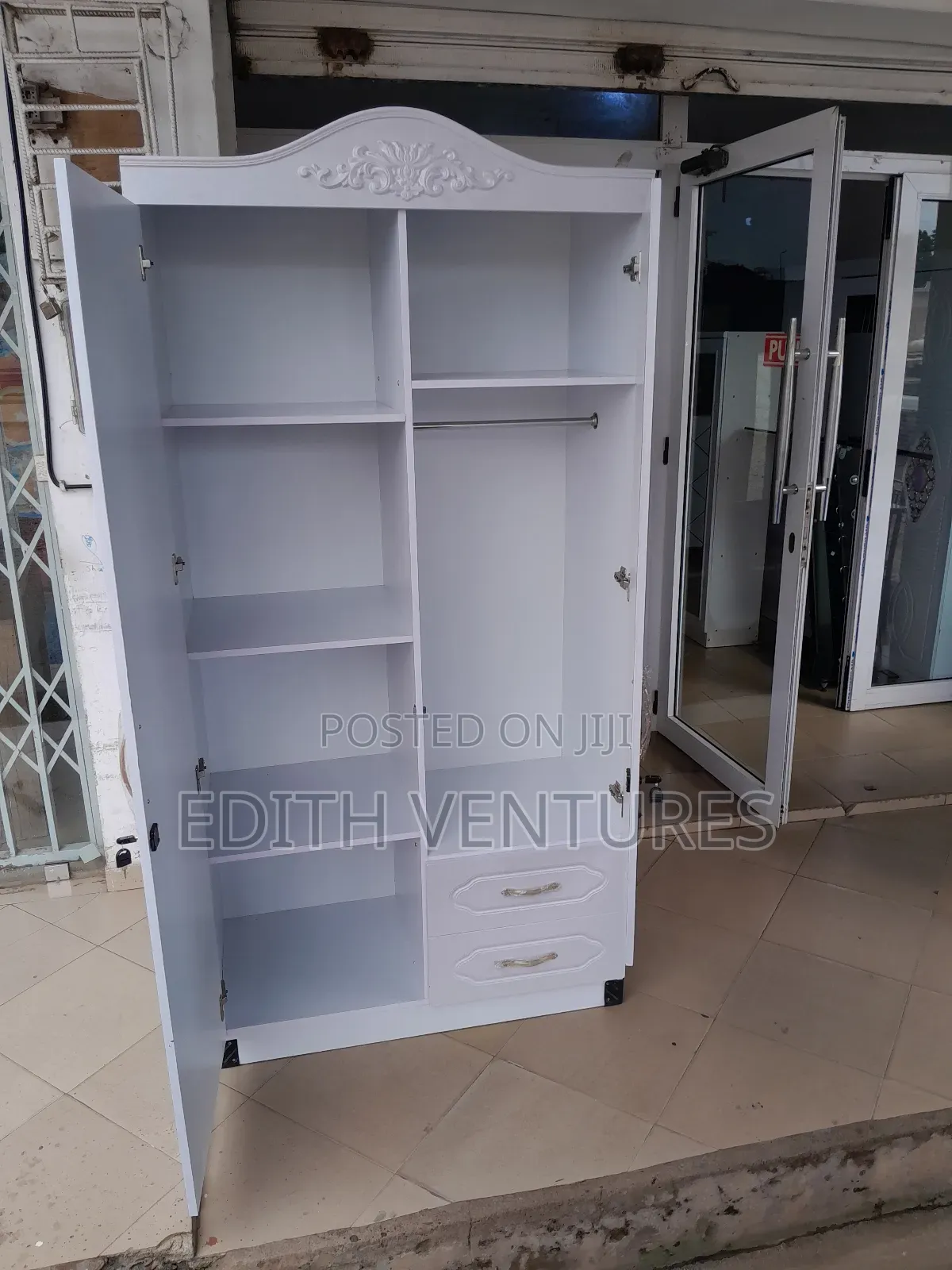 Singleroom Wardrobe