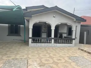 3bdrm House in Pokuase Amanfrom Sda for sale