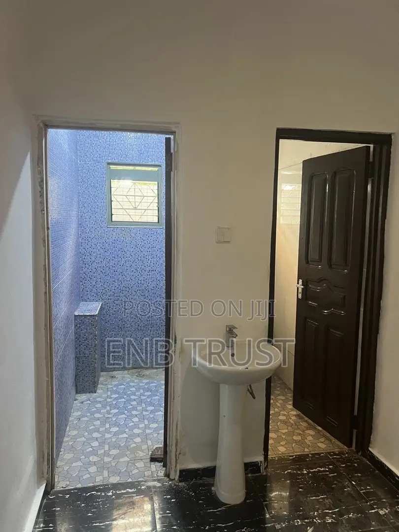 3bdrm House in Pokuase Amanfrom Sda for sale