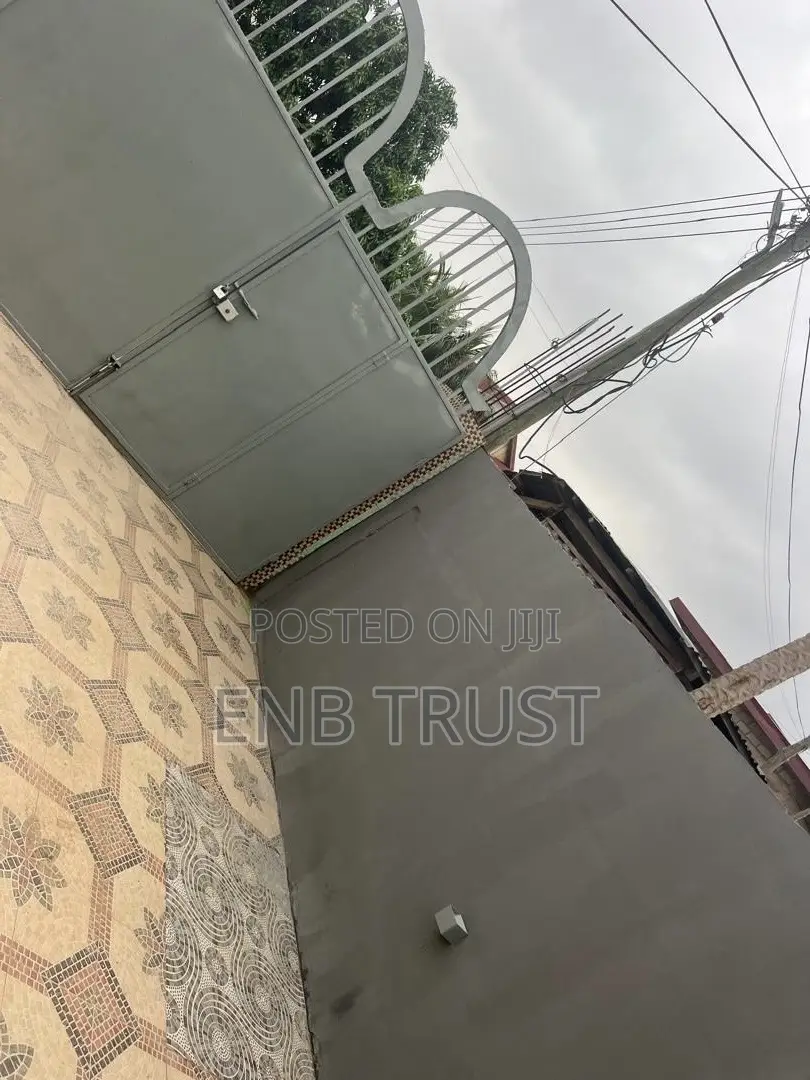 3bdrm House in Pokuase Amanfrom Sda for sale