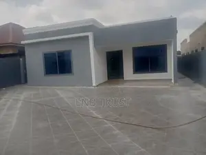 3bdrm House in Ablekuma Odumase, Ga South Municipal for sale