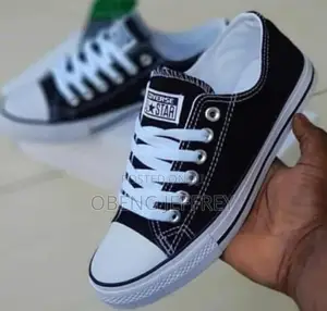 Converse Low in Colours