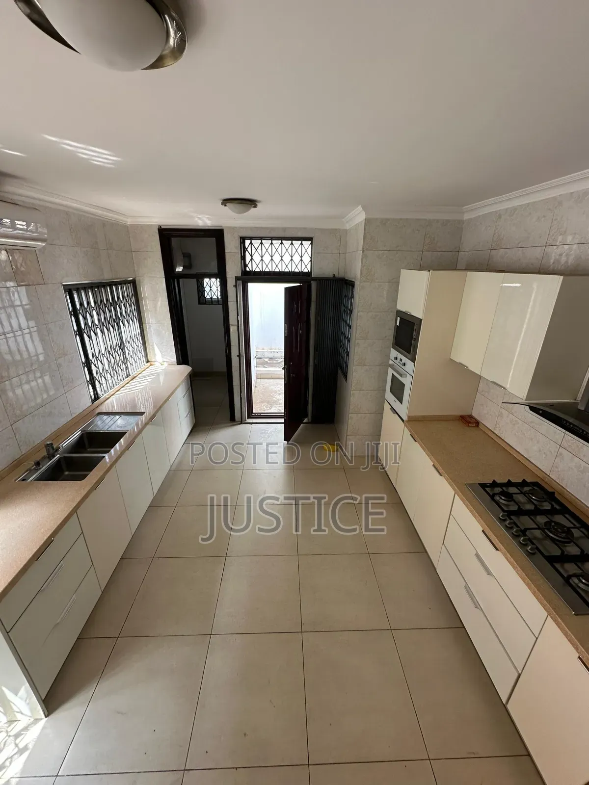 4bdrm House in Adjiringanor, Adjiriganor for rent