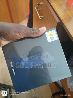 New Samsung Galaxy Z Fold6 256 GB Blue