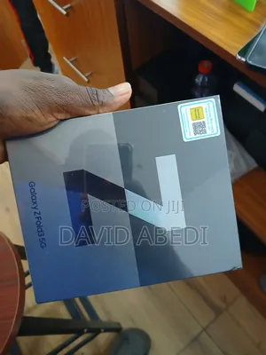 New Samsung Galaxy Z Fold 3 256 GB Black