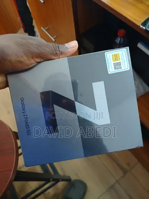 New Samsung Galaxy Z Fold 3 256 GB Black