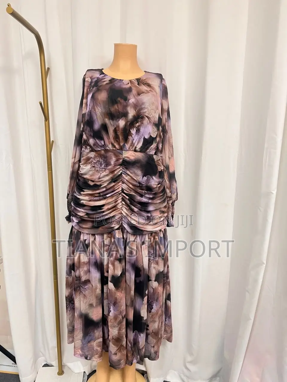 Shein Bale and Mannequin