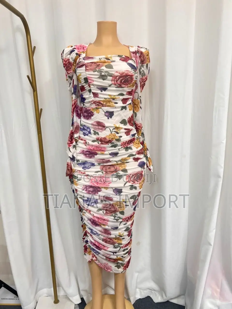 Shein Bale and Mannequin
