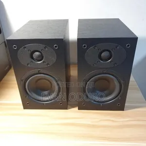 Powerful Denon Bookshelf Solid, Heavy Pair of Bookshelf !