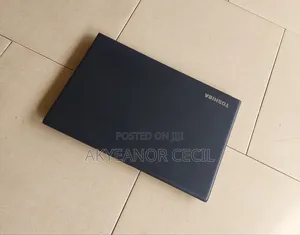 Laptop Toshiba Satellite Pro A300 4GB Intel Core i3 HDD 320GB