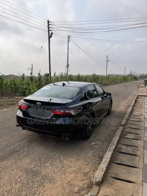 Toyota Camry SE 2022 Black