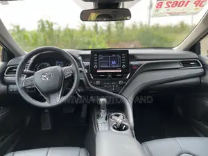 Toyota Camry SE 2022 Black