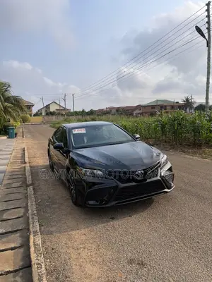 Toyota Camry SE 2022 Black