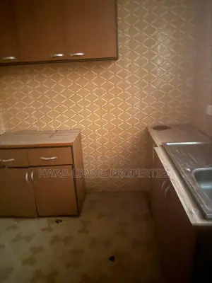 2bdrm Apartment in American House for rent