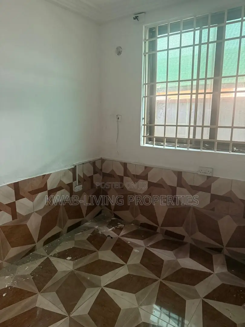 2bdrm Apartment in American House for rent