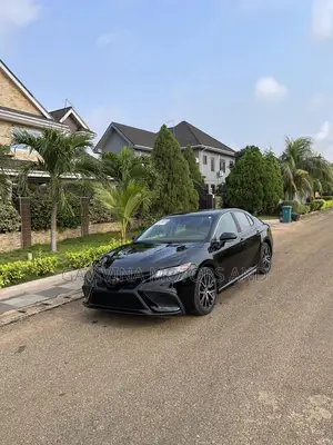 Toyota Camry SE 2022 Black