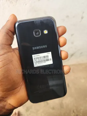 Samsung Galaxy A3 16 GB Black