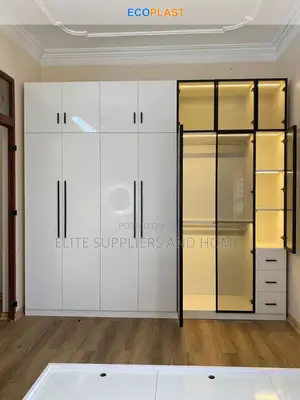 Closet /Wardrobe