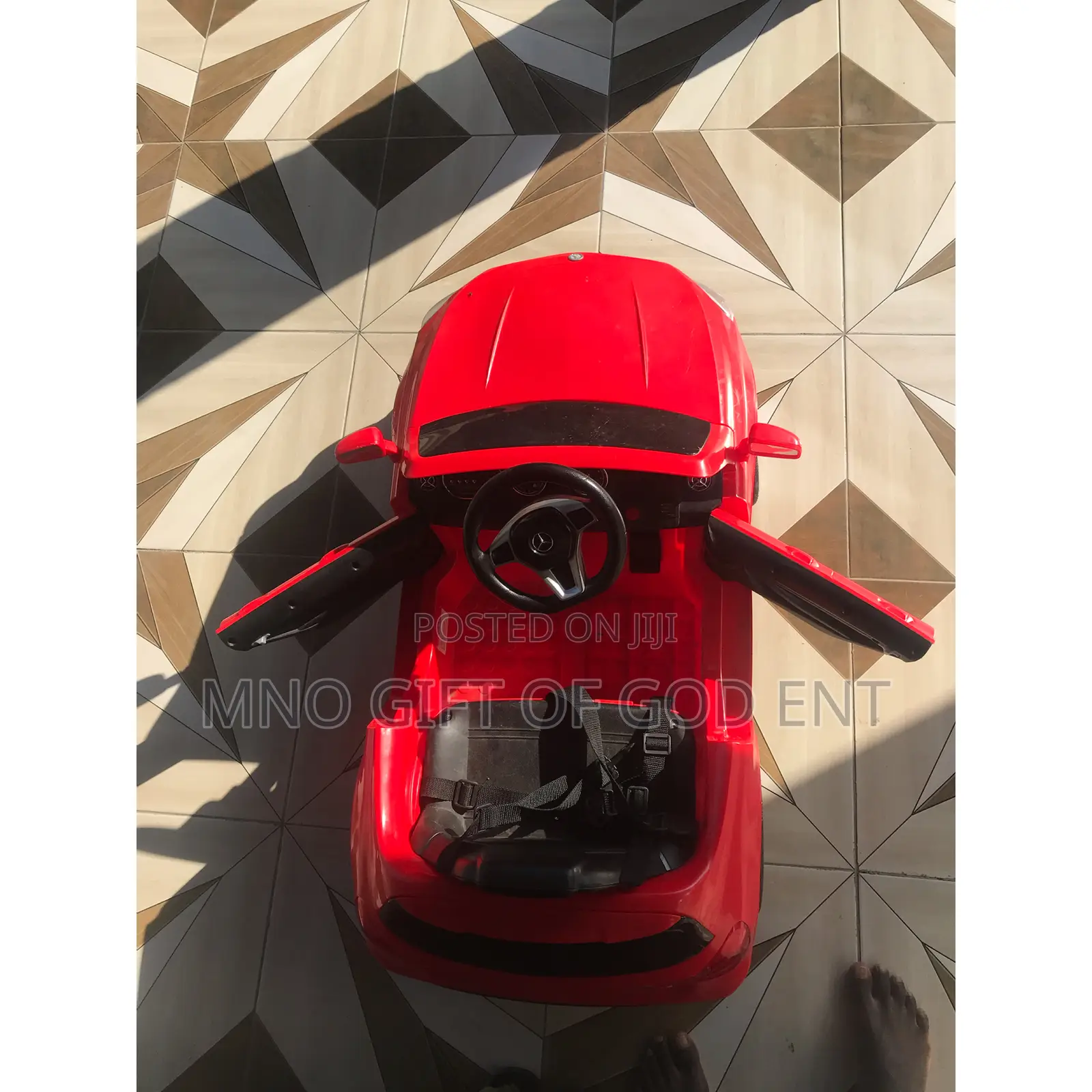 Mercedes Benz Ride on Car Light Red From U.K.