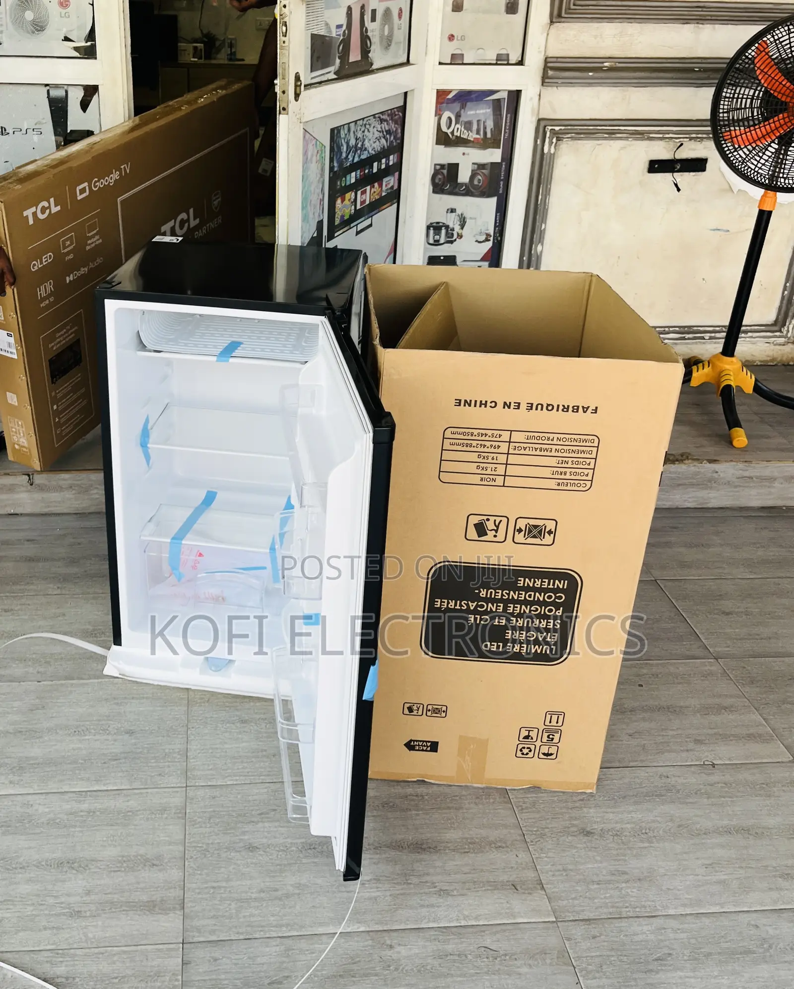 Fresh in Box Rainbow Single Door Table Top Fridge(Black)