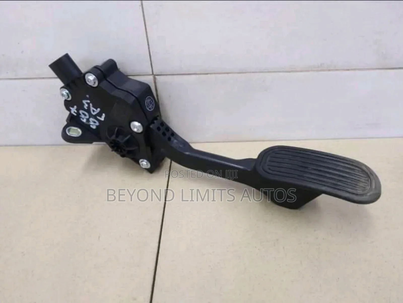Toyota Hilux/Vigo 2008,2009,2010,2011,2012 Accelerator Pedal