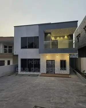 4bdrm House in Ashomang Estate for sale