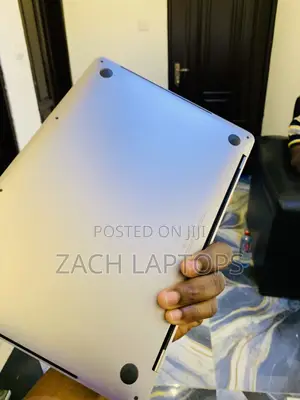 Laptop Apple MacBook Pro 2018 32GB Intel Core I9 SSD 1T
