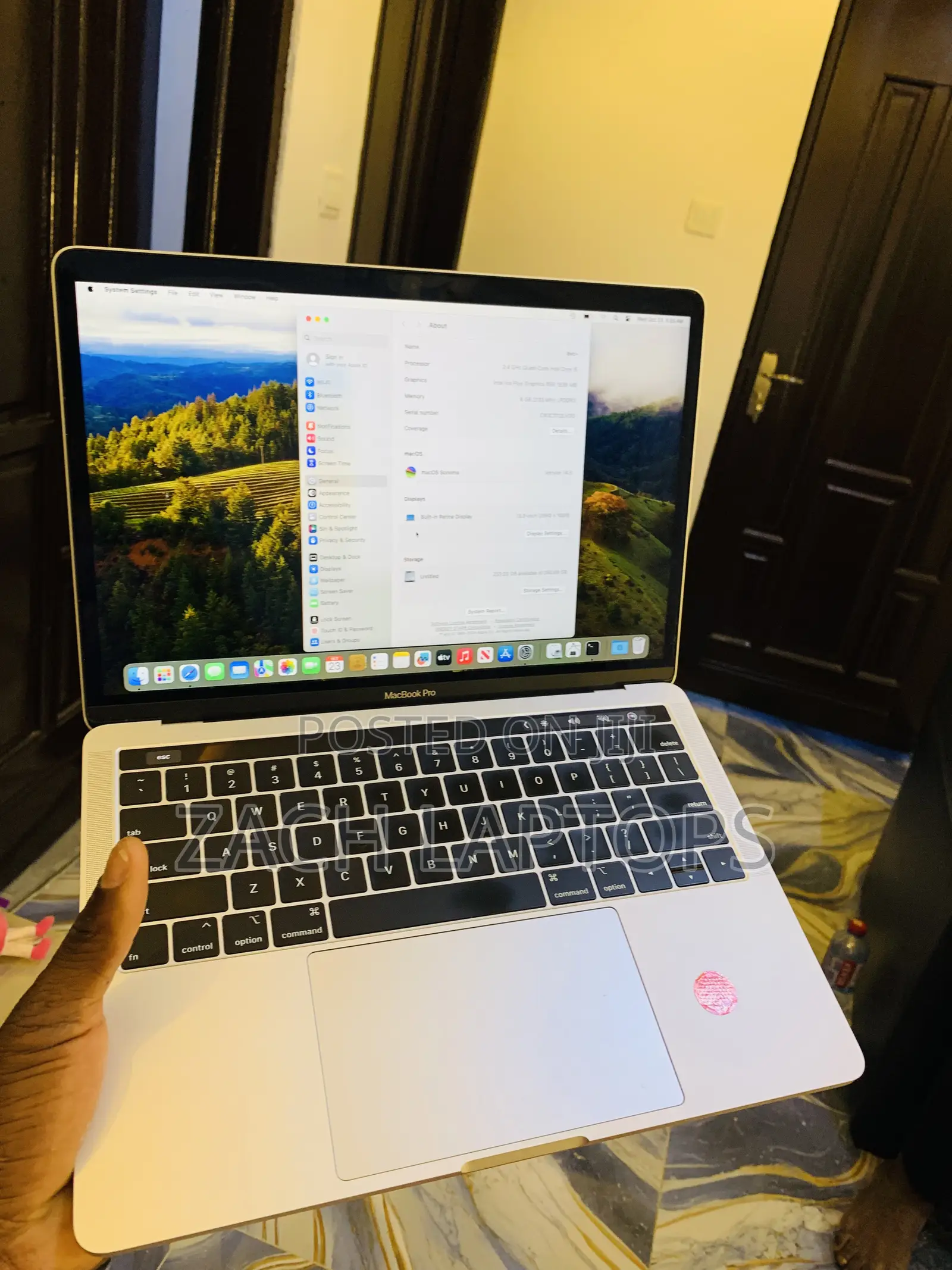 Laptop Apple MacBook Pro 2018 32GB Intel Core I9 SSD 1T