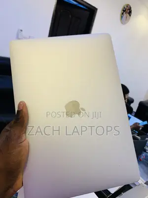 Laptop Apple MacBook Pro 2018 16GB Intel Core I7 SSD 512GB