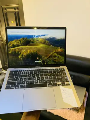 Laptop Apple MacBook Air 2020 8GB Intel Core I5 SSD 256GB