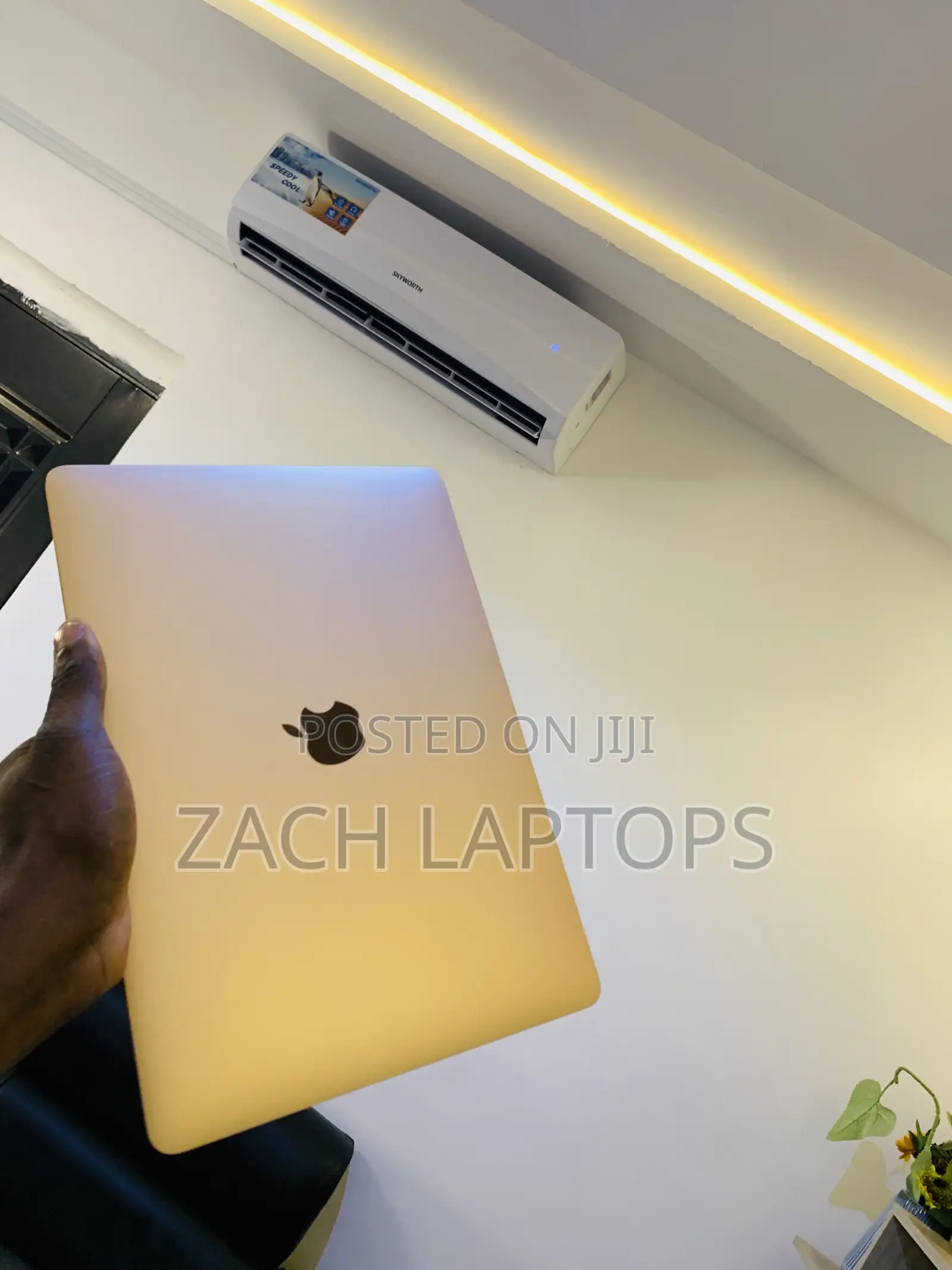 Laptop Apple MacBook 2016 8GB Intel Core M3 SSD 512GB