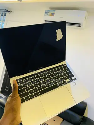 Laptop Apple MacBook 2016 8GB Intel Core M3 SSD 512GB