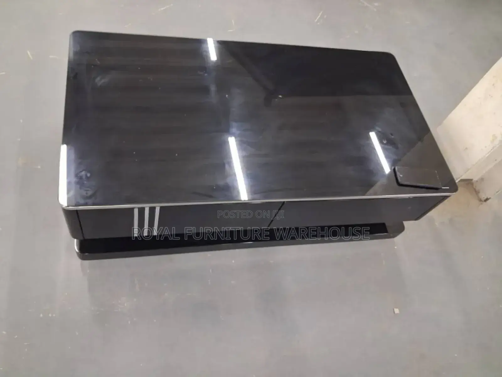 Foreign Type Center Table