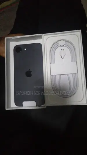 New Apple iPhone 16e 128 GB Black