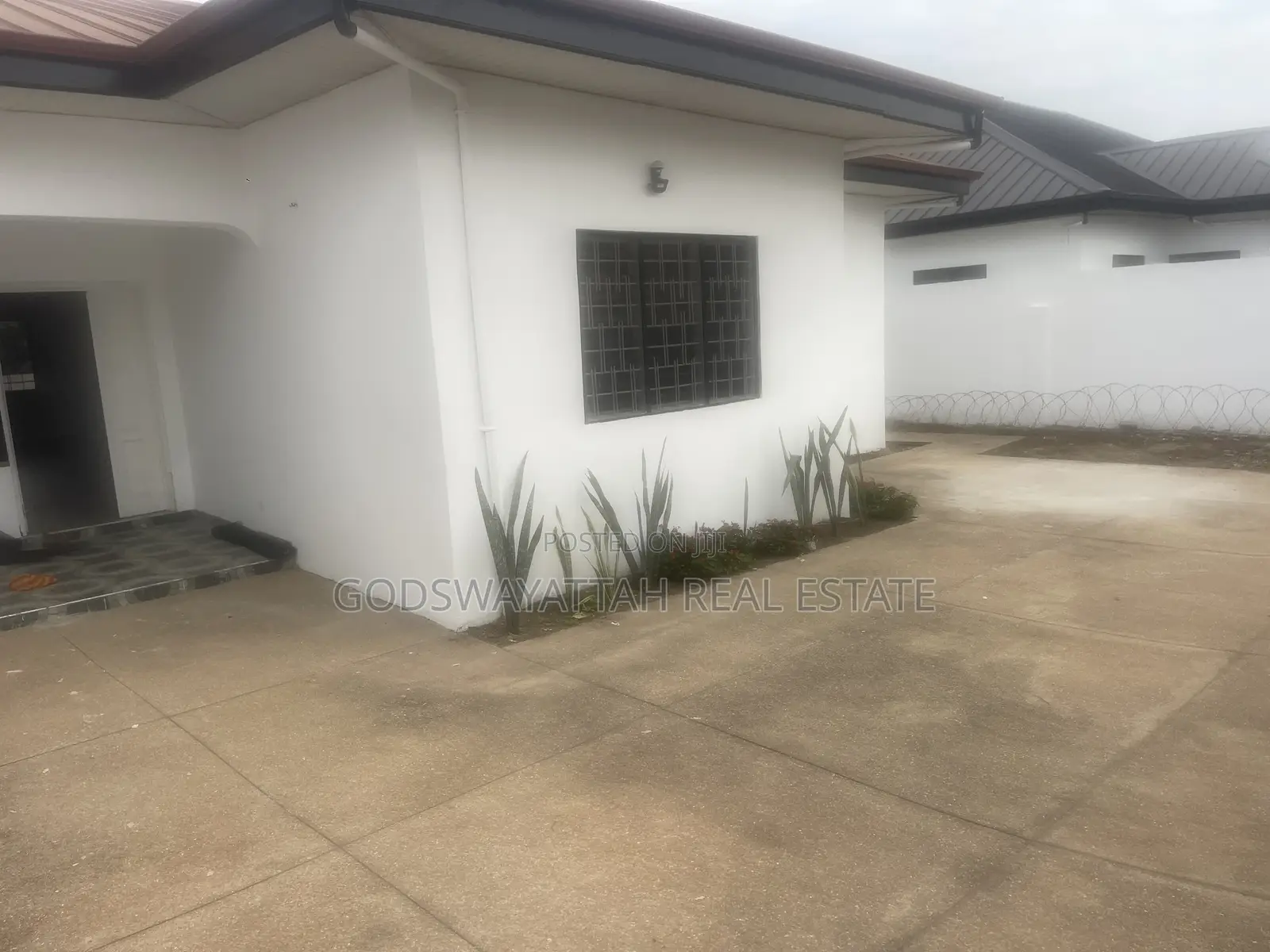 3bdrm House in East Legon, Adjiriganor for rent