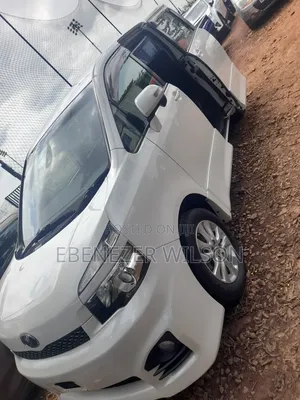 Toyota Voxy 2013 White
