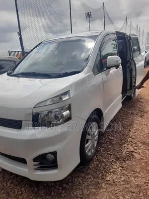 Toyota Voxy 2013 White
