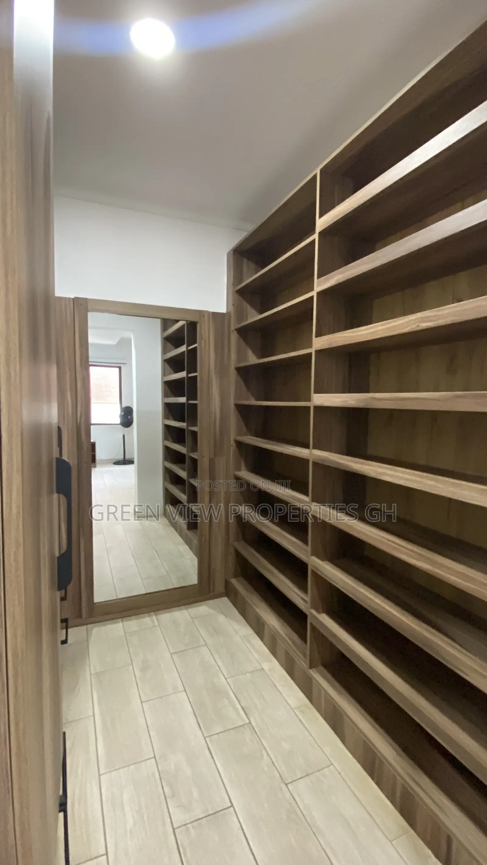 Furnished 4bdrm Duplex in West Hills Mall Area for rent
