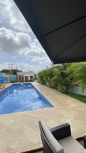 Furnished 4bdrm Duplex in West Hills Mall Area for rent
