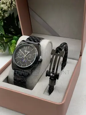 Nixon Men’S Stainless Steel Watch + Free Bracelet – Premium