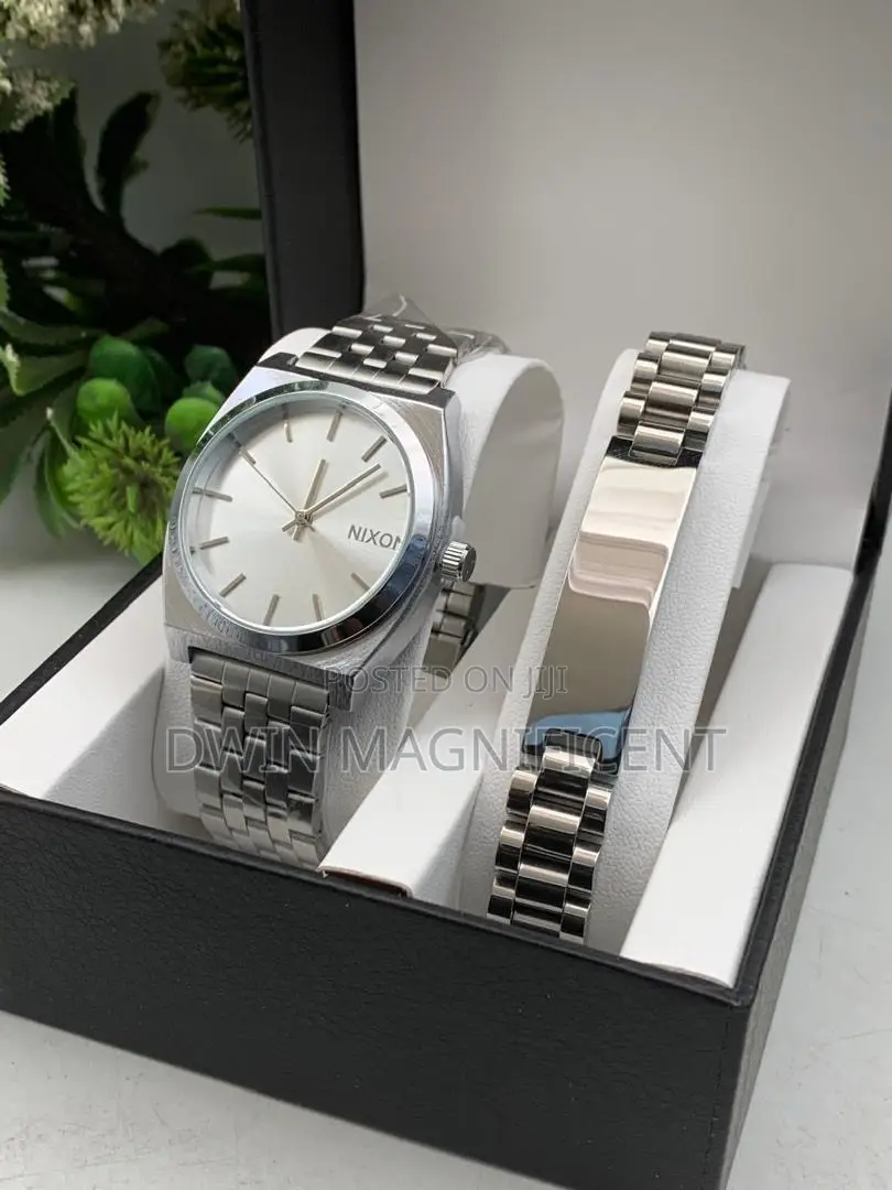 Nixon Men’S Stainless Steel Watch + Free Bracelet – Premium