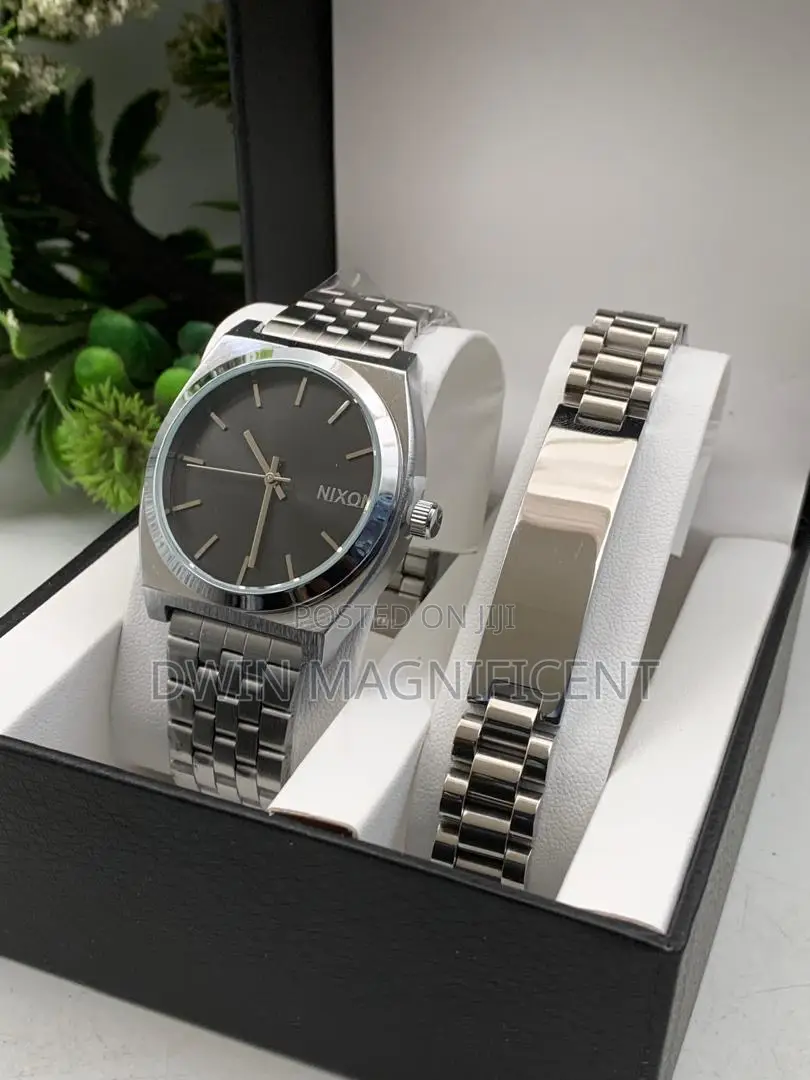 Nixon Men’S Stainless Steel Watch + Free Bracelet – Premium