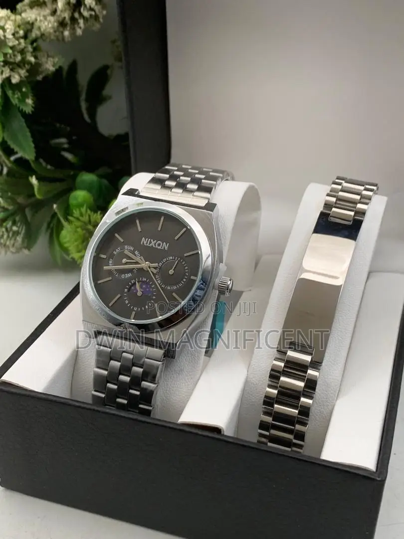 Nixon Men’S Stainless Steel Watch + Free Bracelet – Premium