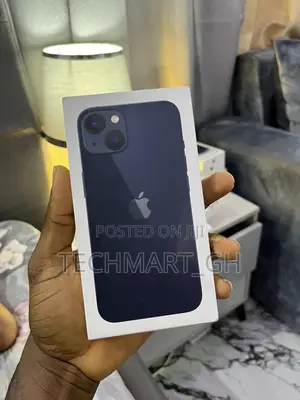 New Apple iPhone 13 128 GB Black
