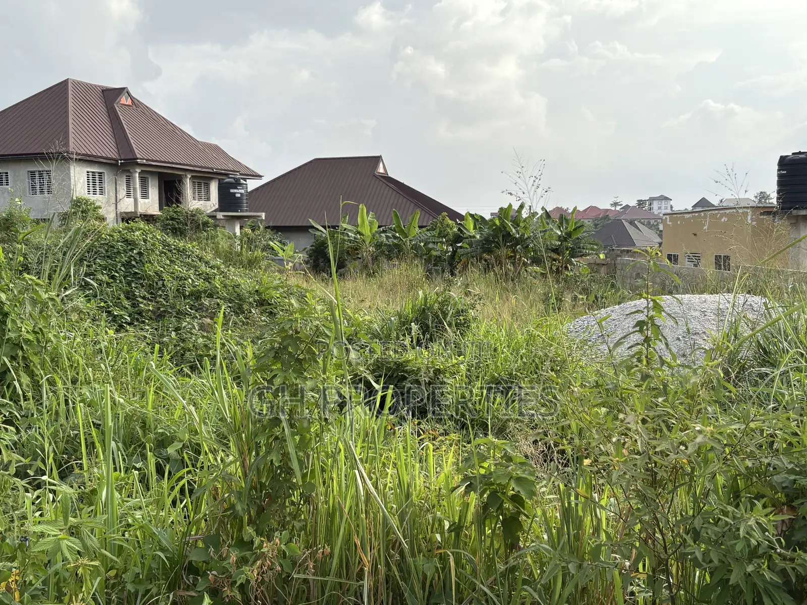 One Plot for Sale at Sokoban,Wood Village Area.