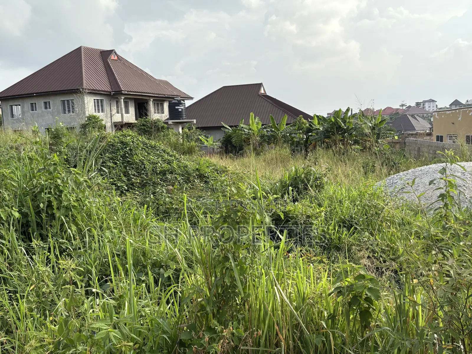 One Plot for Sale at Sokoban,Wood Village Area.