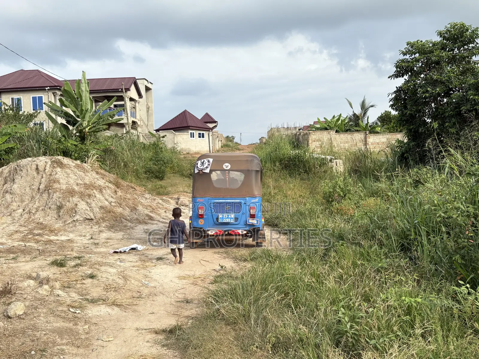 One Plot for Sale at Sokoban,Wood Village Area.
