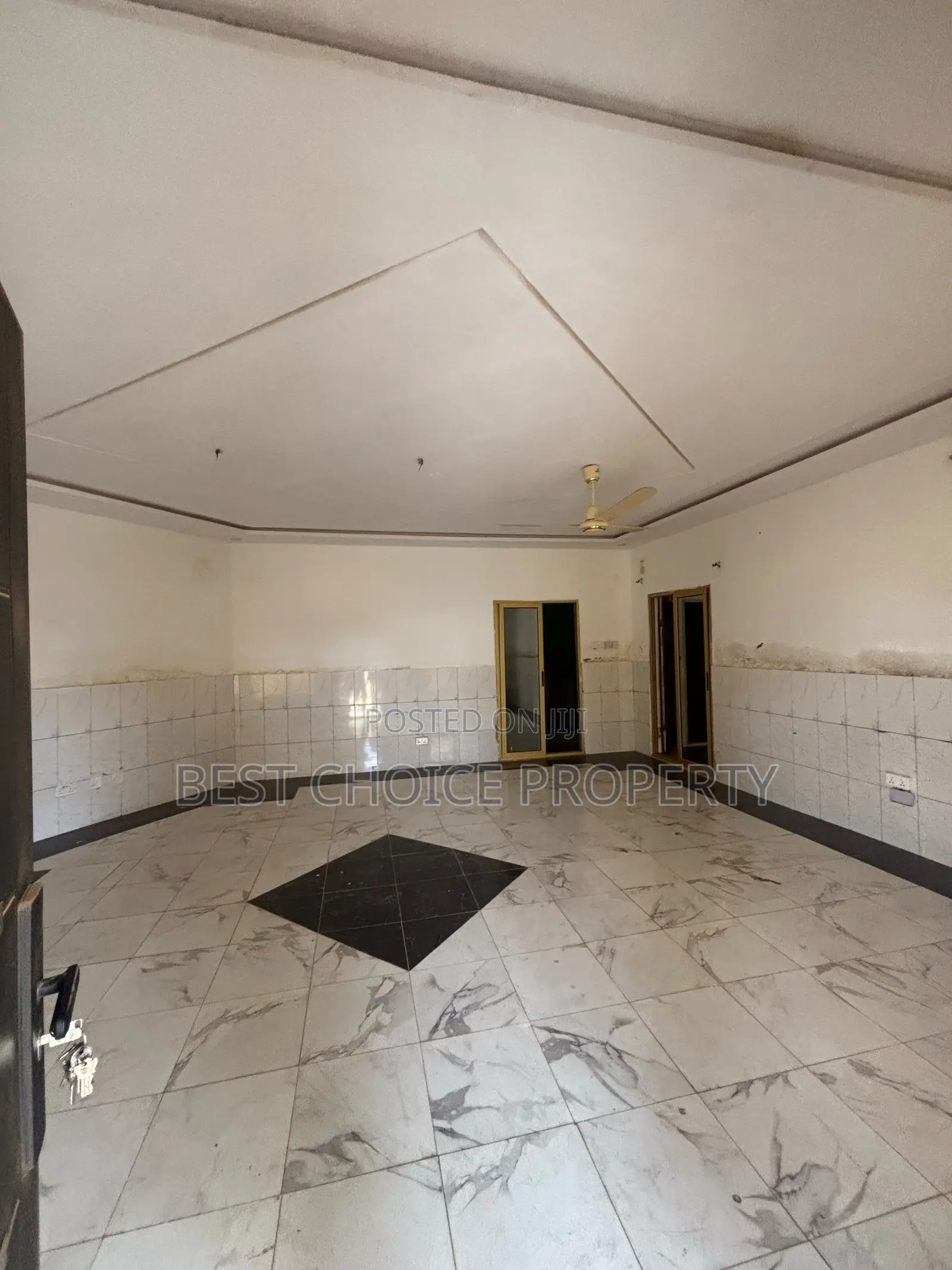 4bdrm Apartment in East Legon for rent