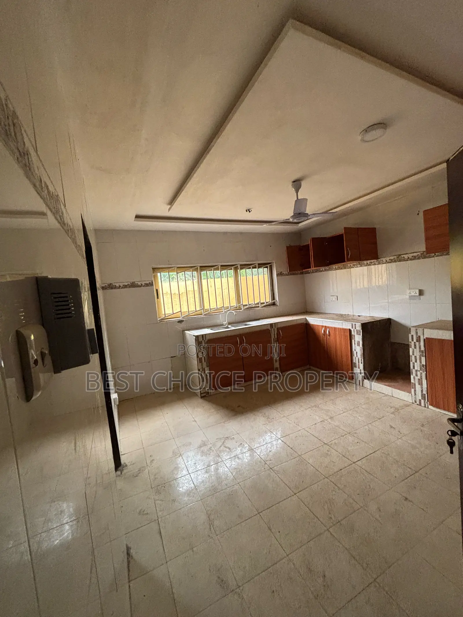 4bdrm Apartment in East Legon for rent
